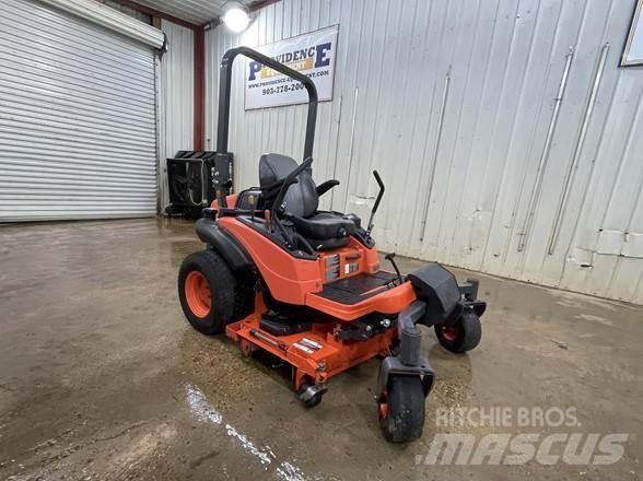 Kubota ZD1211 Zero turn mowers