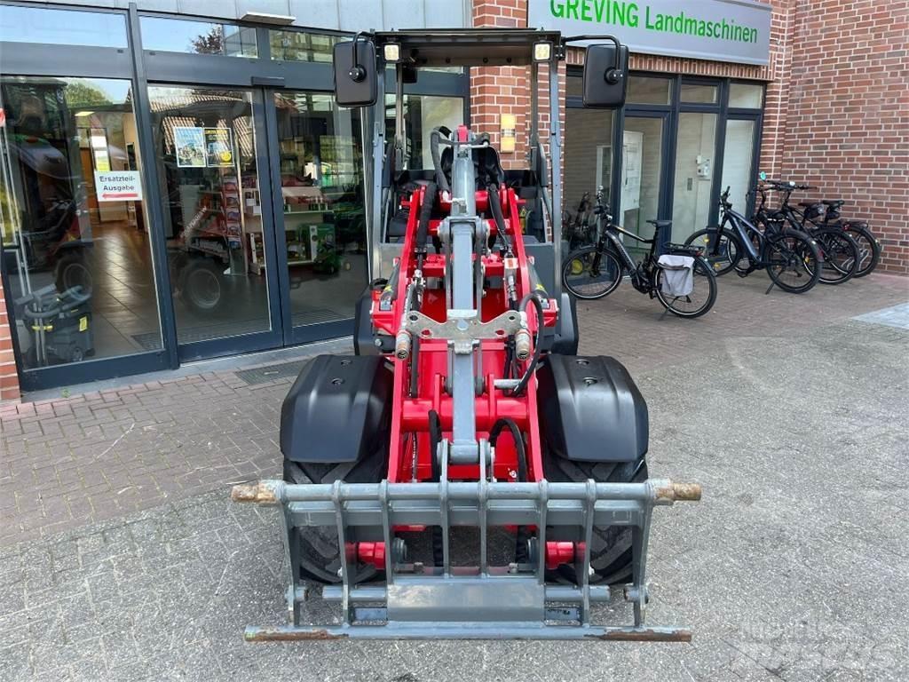Weidemann 1390 Farm machinery
