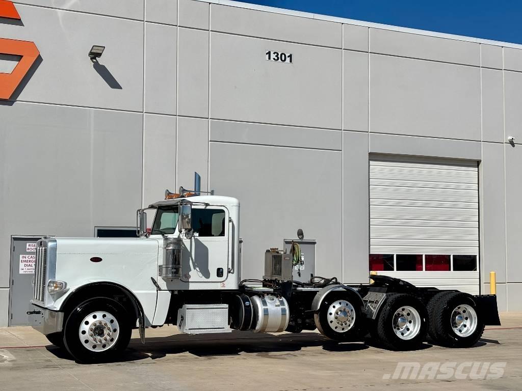 Peterbilt 389 Prime Movers