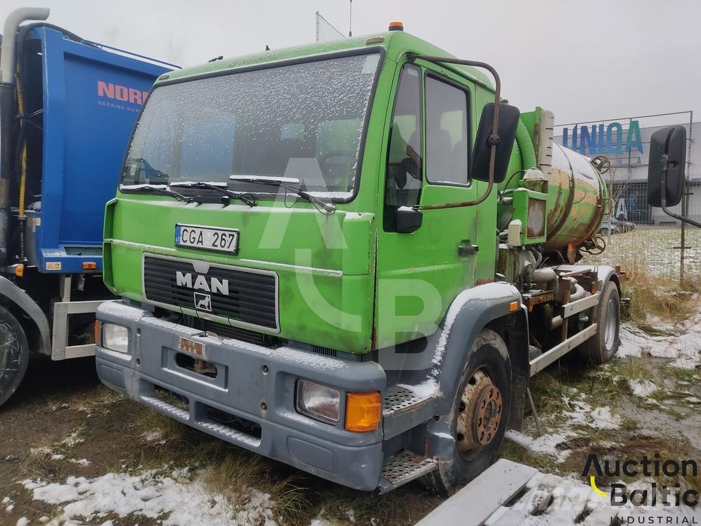 MAN 15.163 Commercial vehicle