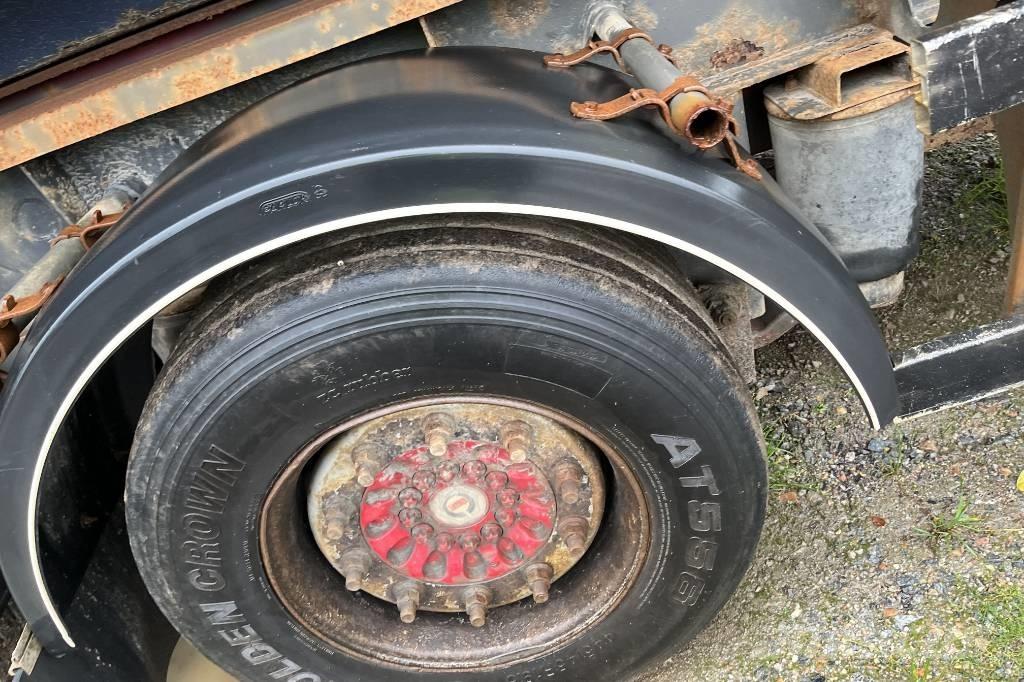 Volvo FH 12 Hook lift trucks