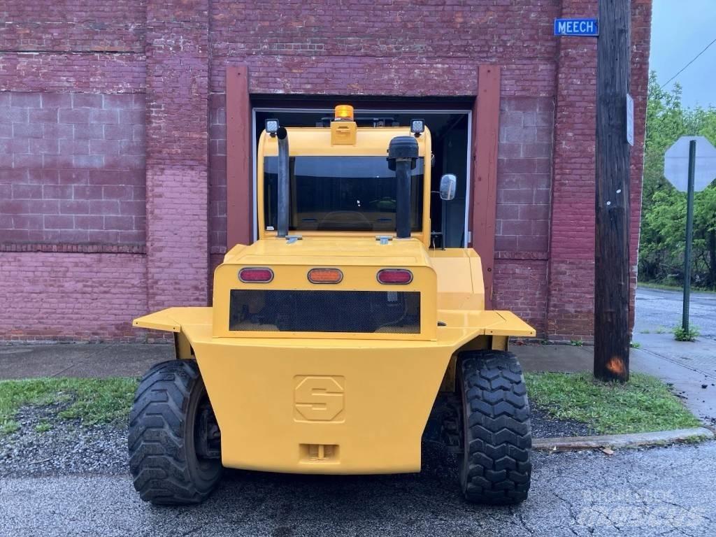 Sellick S80 Rough terrain truck