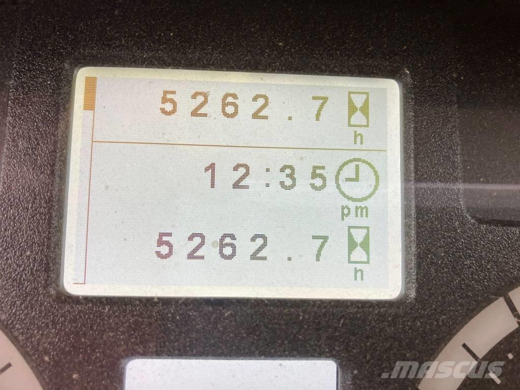 John Deere 6155 M Tractors