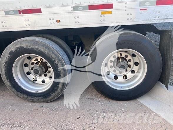 Utility 3000R Temperature controlled semi-trailers