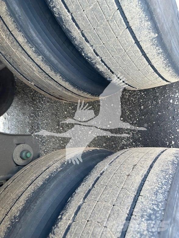 Utility 3000R Temperature controlled semi-trailers