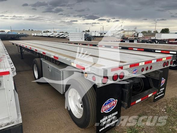 Utility 4000AE Flatbed/Dropside semi-trailers