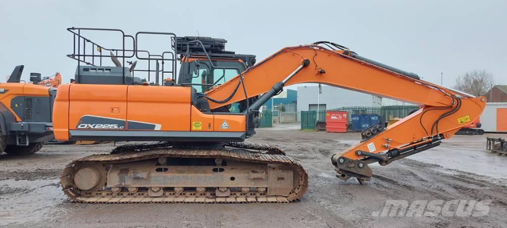 Develon DX225LC-5 Crawler excavators