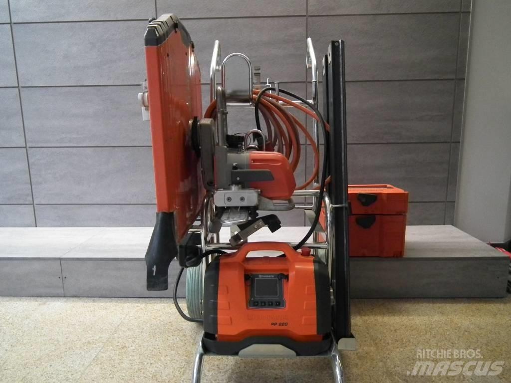 Husqvarna WS220 Rock and Concrete Saws
