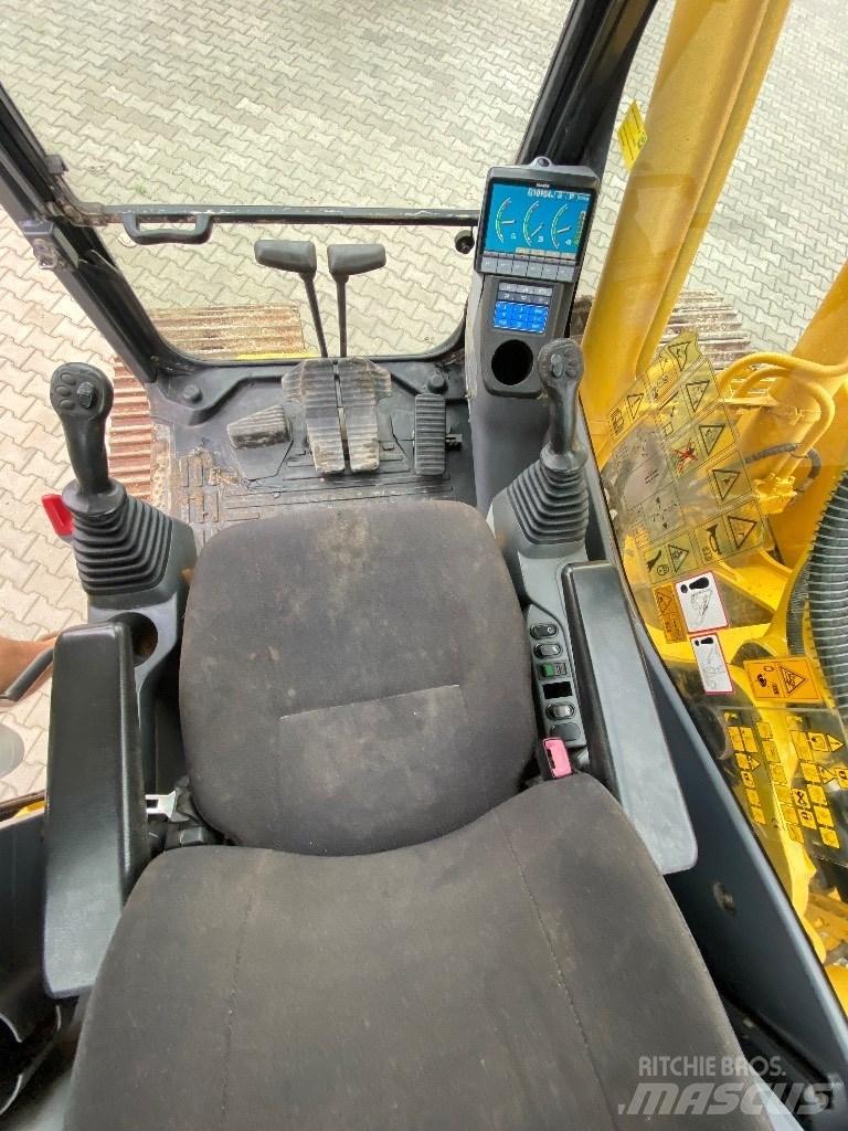 Komatsu PC 210 LC-8 Crawler excavators