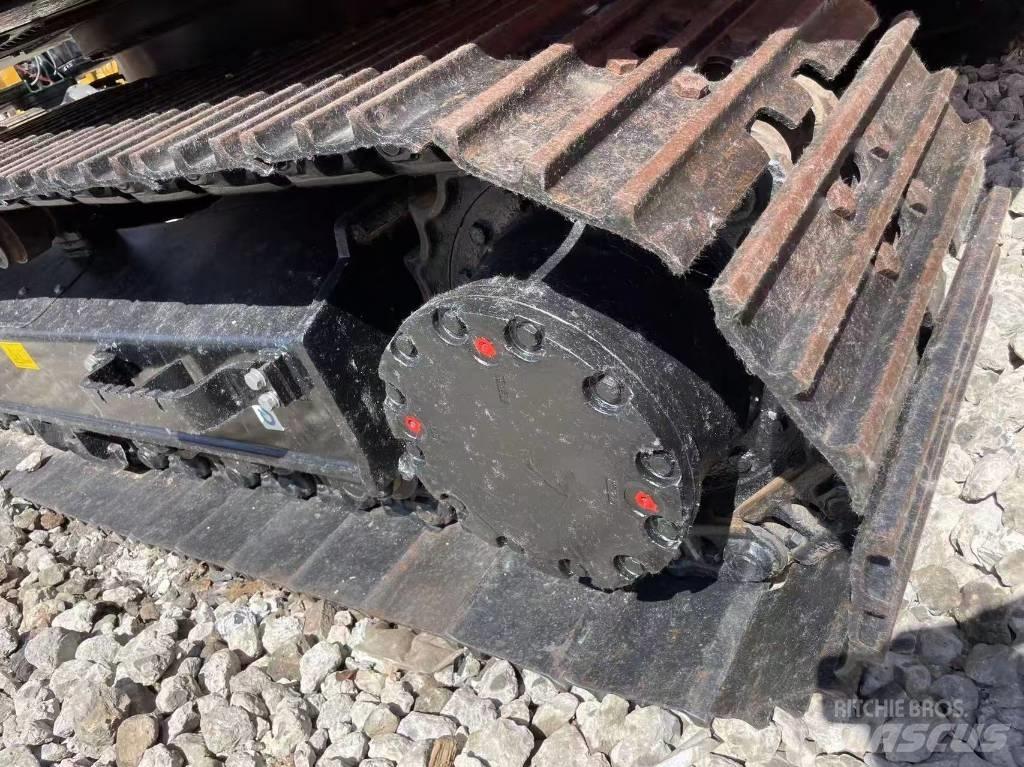 Hitachi 120 Crawler excavators