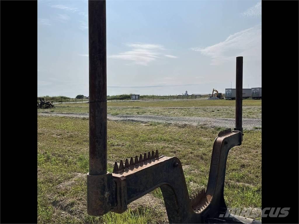 John Deere 1510E Other components