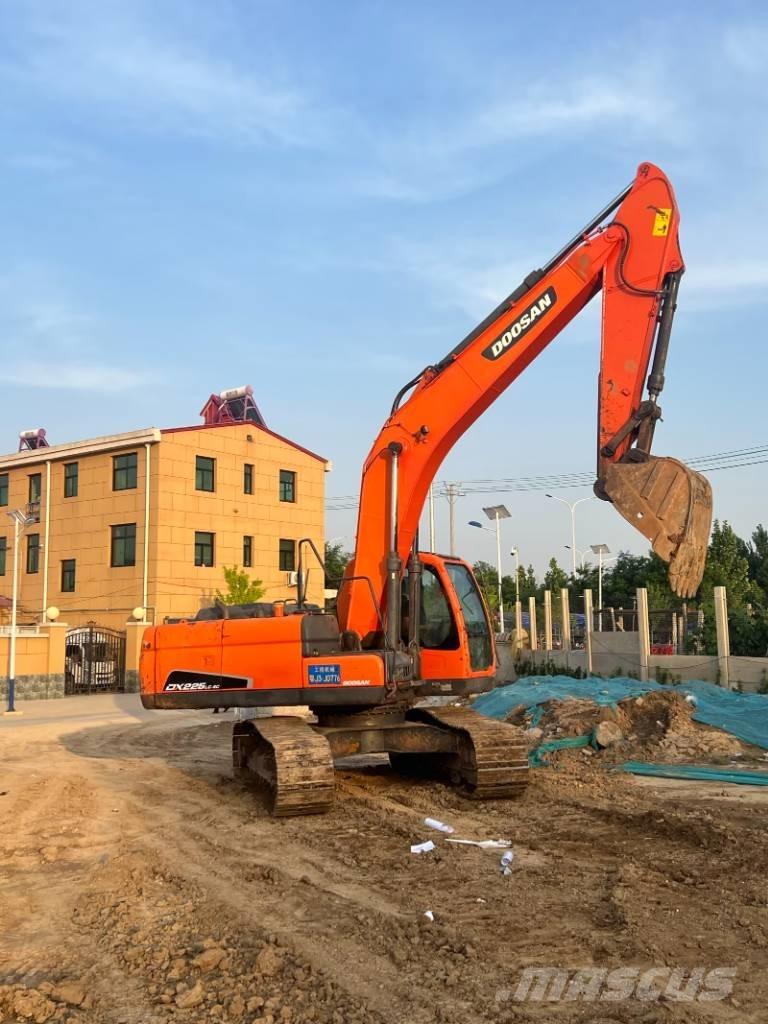 Doosan DX225LC-9C Crawler excavators