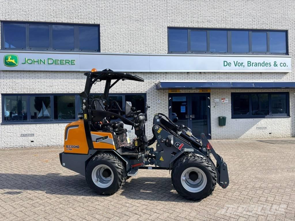 Giant G2300HD Xtra Mini loaders