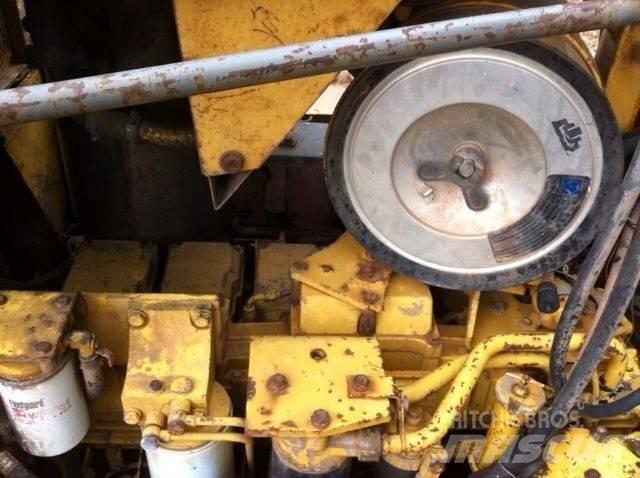 Komatsu d155a-3 Crawler dozers