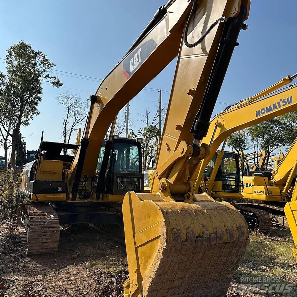 CAT 326D Crawler excavators