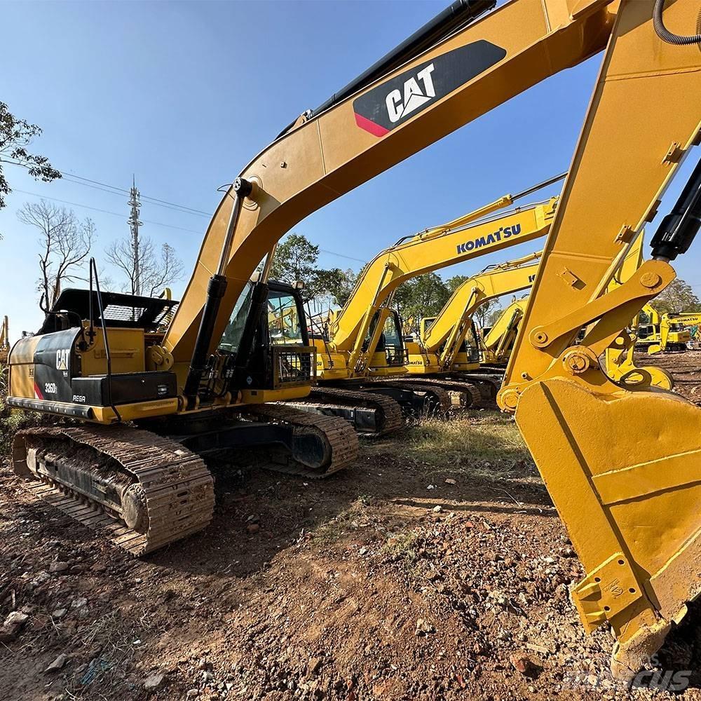 CAT 326D Crawler excavators