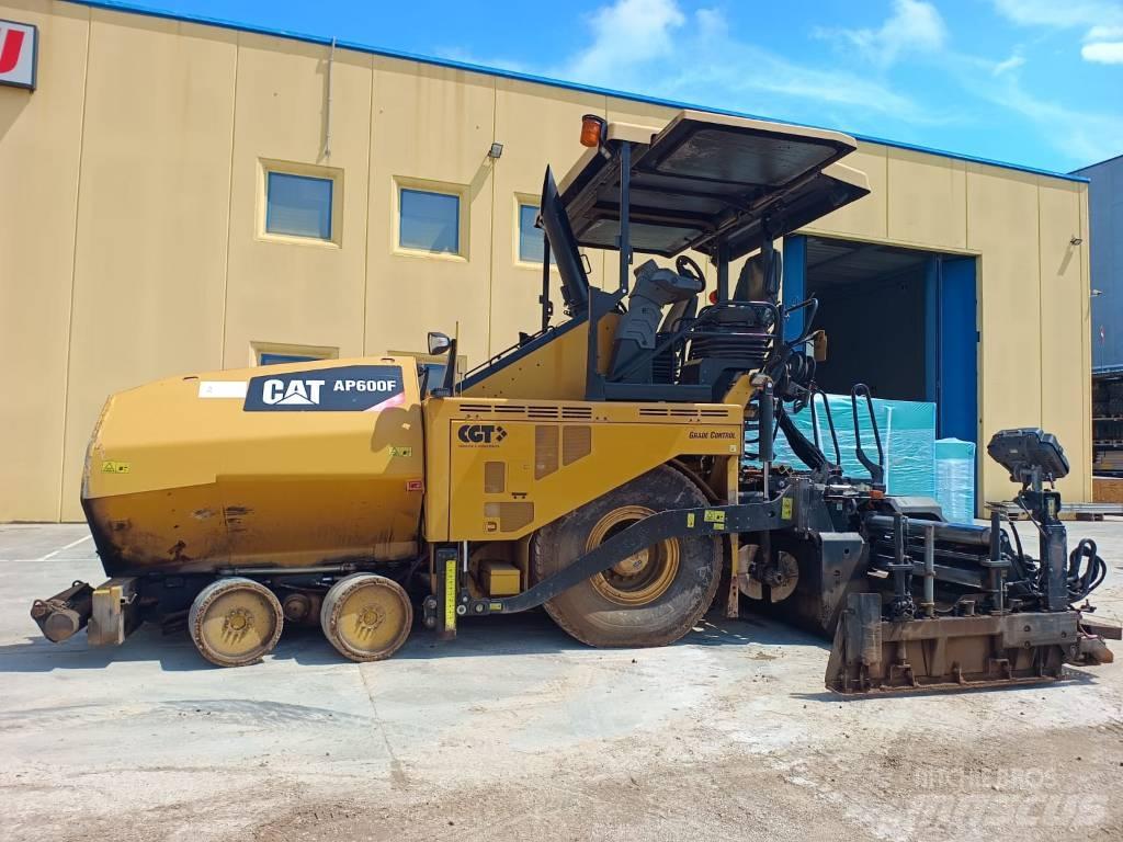 CAT AP 600F Asphalt pavers
