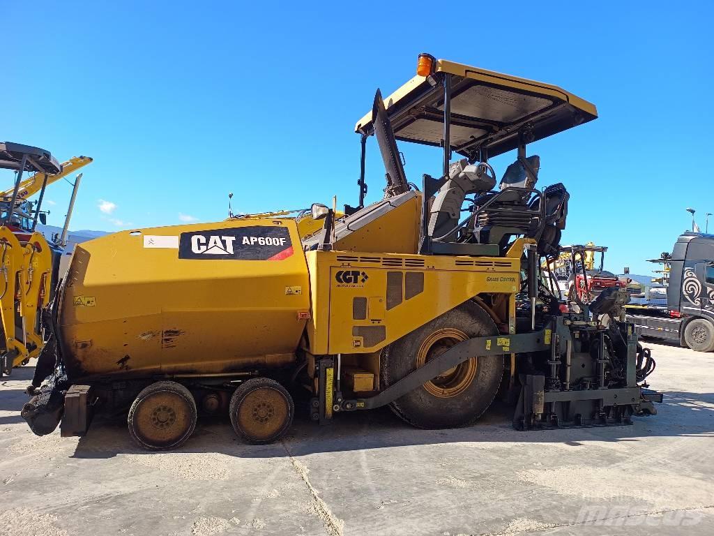 CAT AP 600F Asphalt pavers