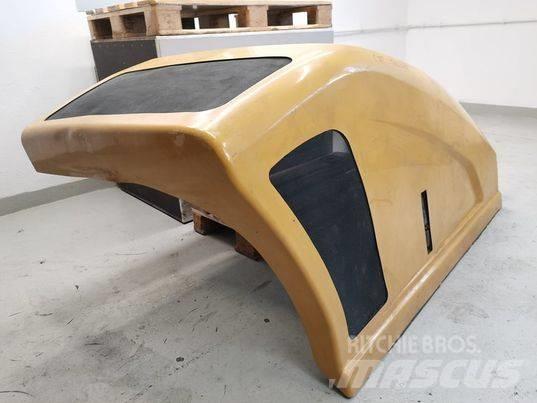 CAT TH 407 hood Cabins and interior