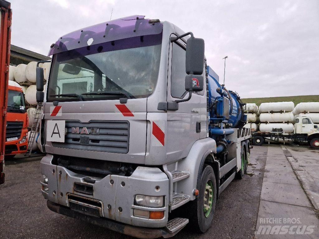 MAN TGA 26.360 6X2 Commercial vehicle