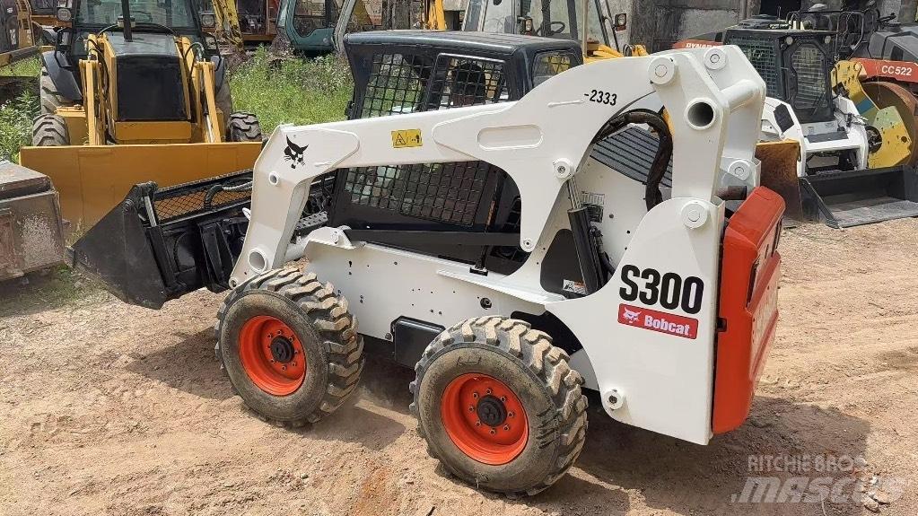 Bobcat S 300 Skid steer loaders