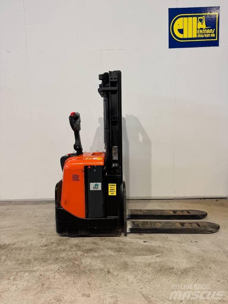 BT truck SPE 125 Pedestrian stacker