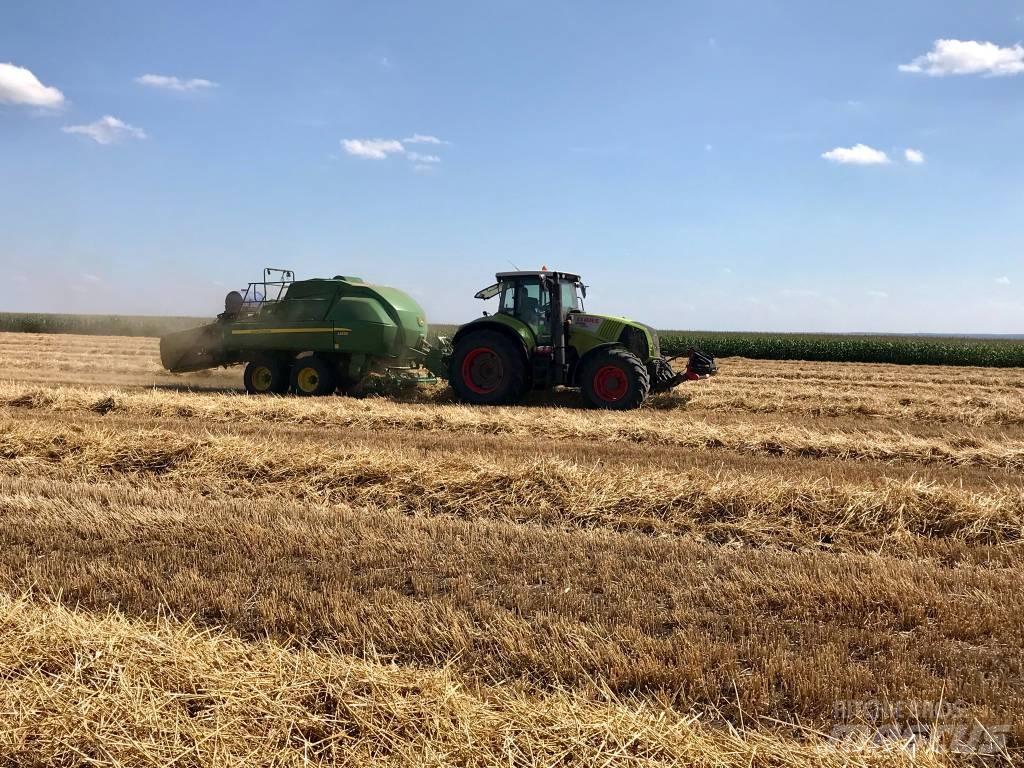 John Deere L 1533P Square balers