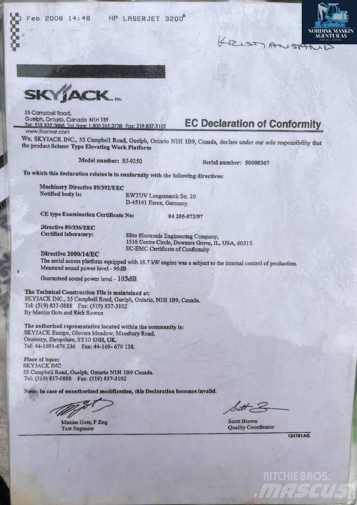 SkyJack 9250 Scissor lifts