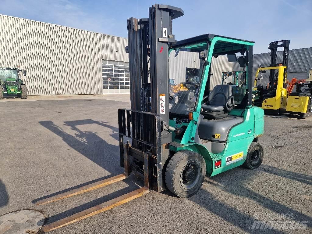 Mitsubishi FD30N Reach truck