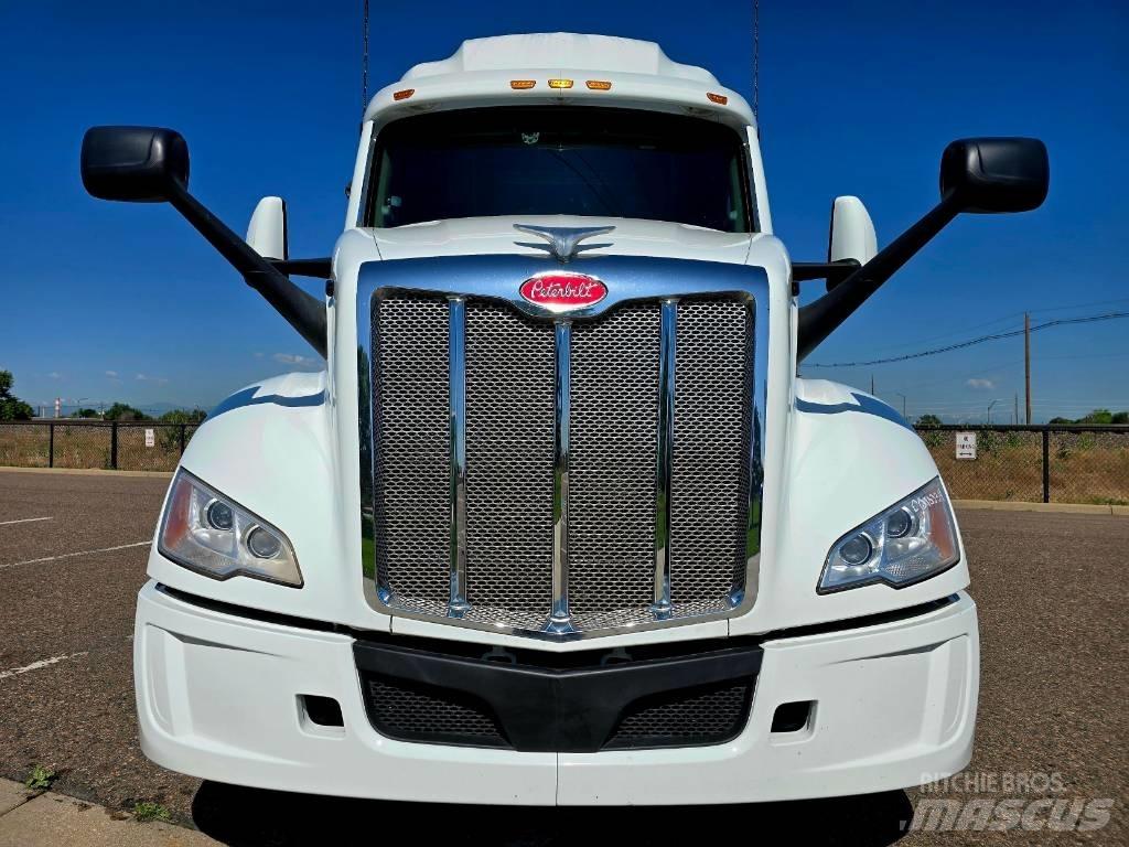 Peterbilt 579 Prime Movers