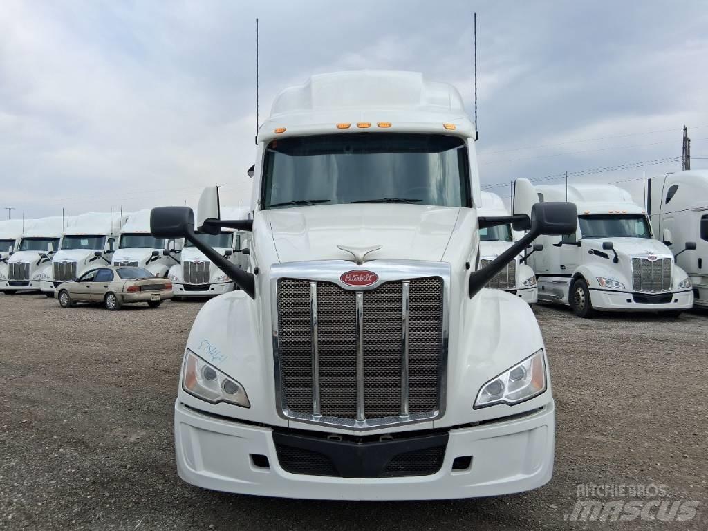 Peterbilt 579 Prime Movers