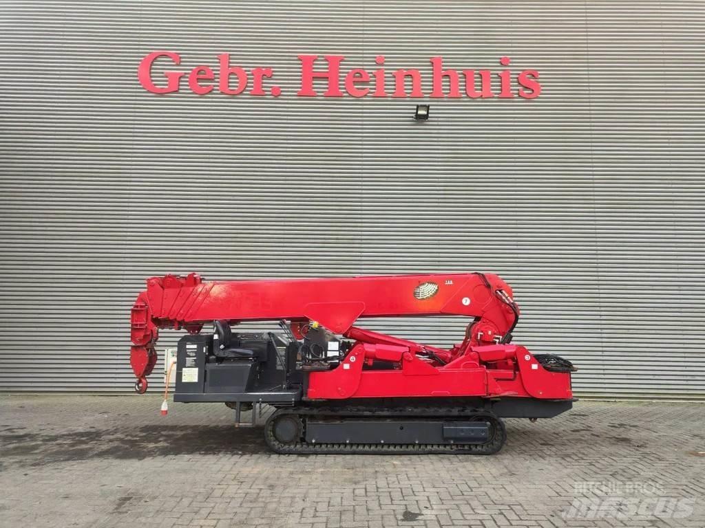Unic URW 706 CDE Track mounted cranes