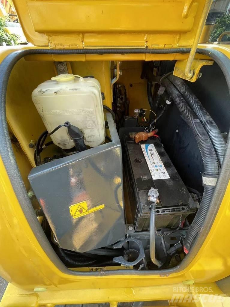 Komatsu PC 220-8 Mini excavators < 7t (Mini diggers)