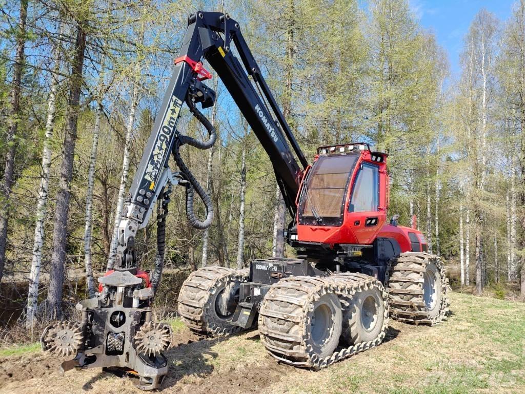 Komatsu 901 Harvesters
