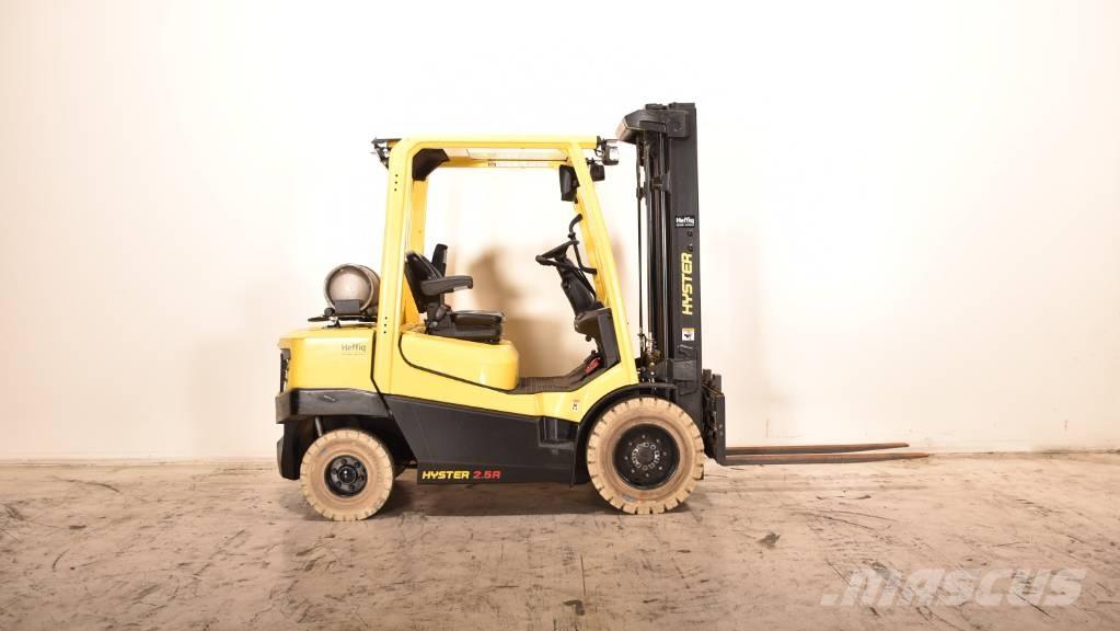 Hyster H2.5A6-L LPG trucks