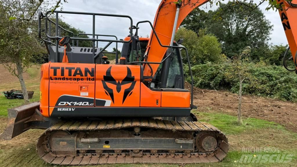 Doosan DX140LC-5 Crawler excavators