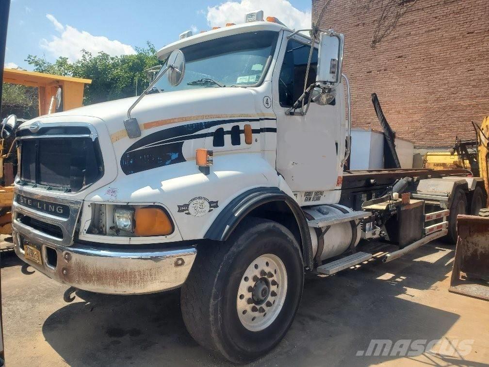 Sterling LT 9500 Demountable trucks