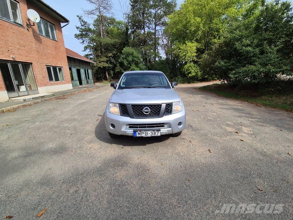 Nissan Navara Pick up/Dropside