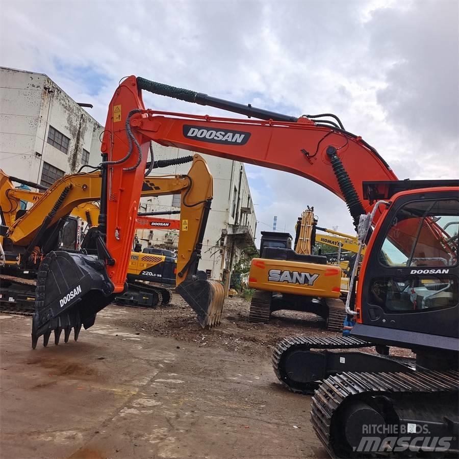 Doosan DX300 Crawler excavators