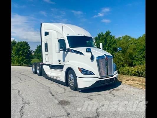 Kenworth T 680 Prime Movers