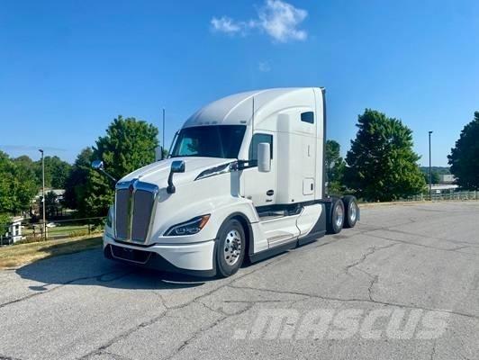 Kenworth T 680 Prime Movers
