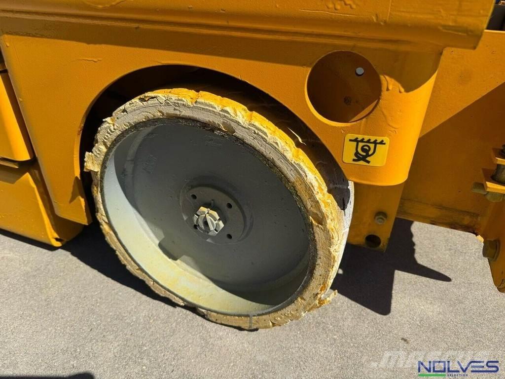 Haulotte COMPACT8 Scissor lifts