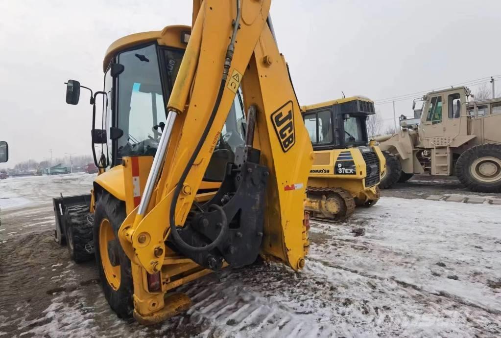 JCB 3CX Backhoe