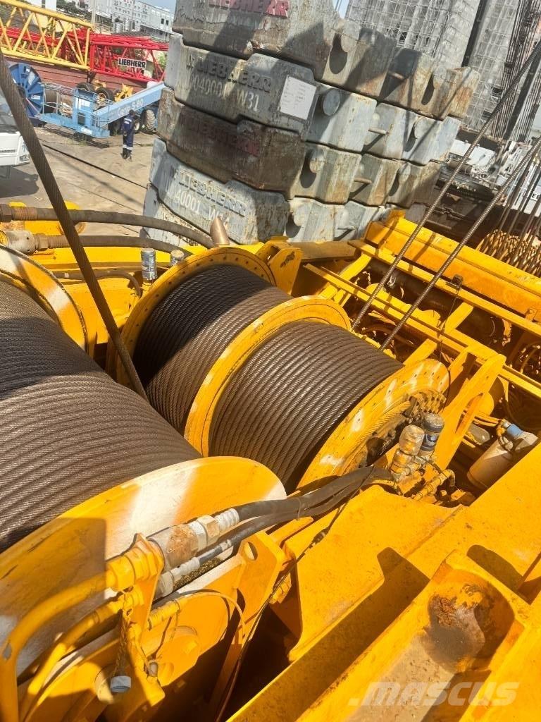 Liebherr LR 1400-2 Track mounted cranes
