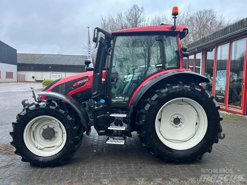 Valtra G 115 Active Tractors