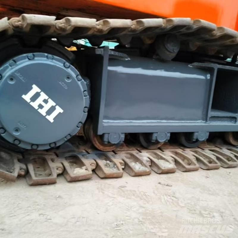 IHI CCH 500 Track mounted cranes
