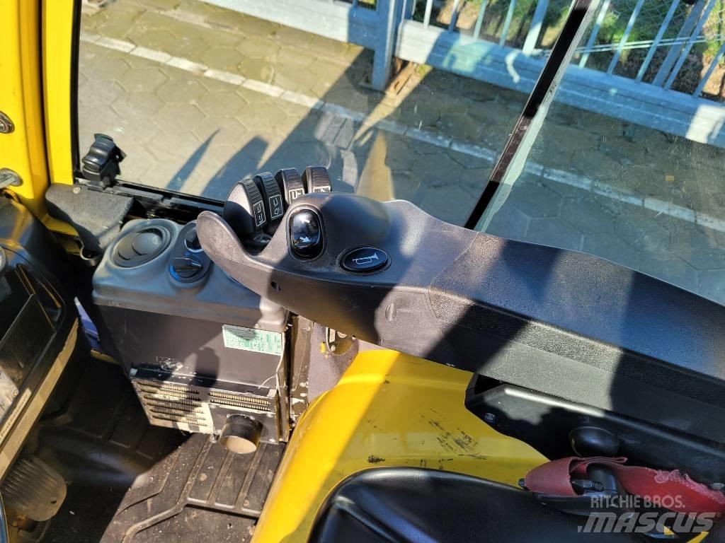 Hyster J 2.5 X Diesel trucks