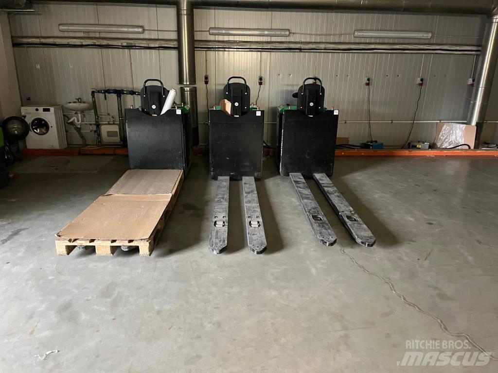 Hangcha CJD25-AC2-L Low lift order picker