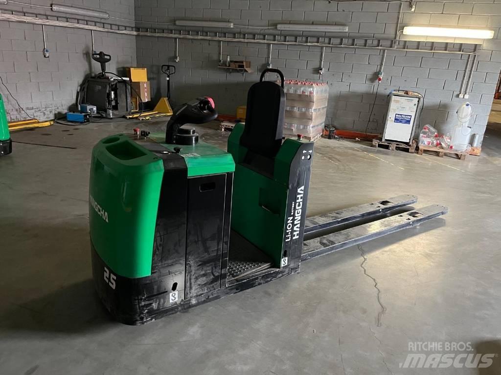 Hangcha CJD25-AC2-L Low lift order picker