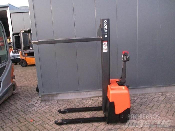BT SP 10 Pedestrian stacker